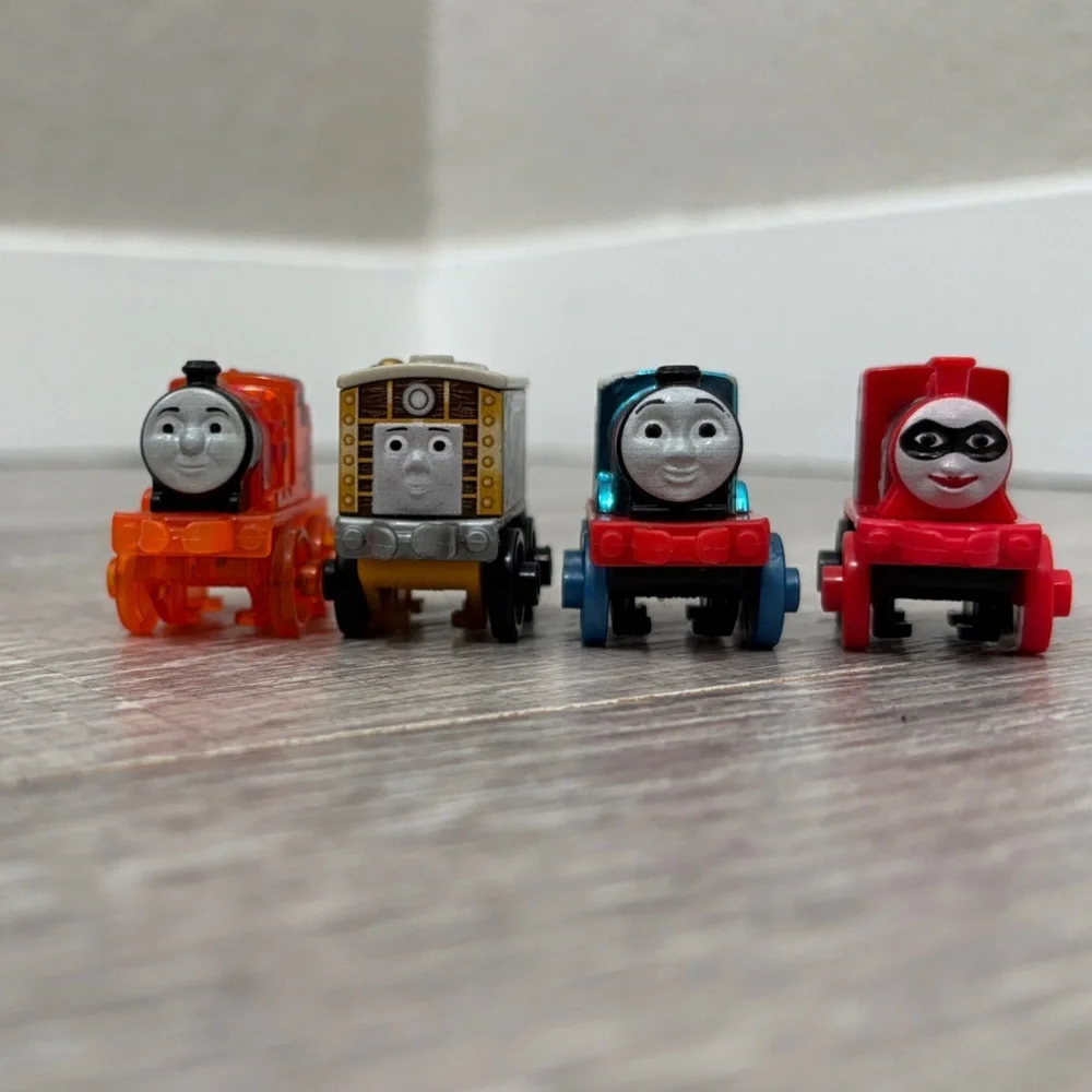 Lot of Thomas Minis